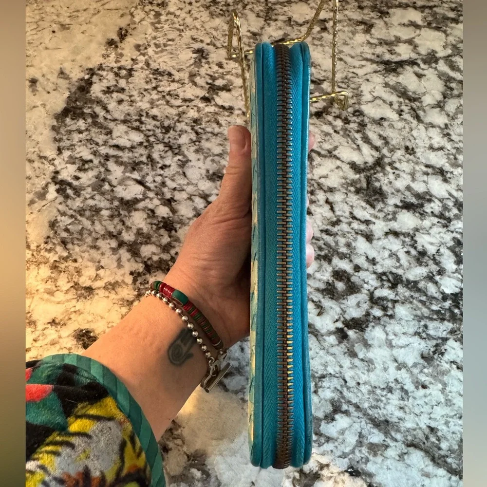 PRICED2SELL🔥Bottega Veneta Intrecciato Turquoise and Beige Leather Wallet*RARE*